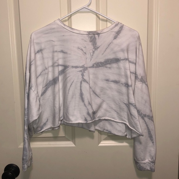 Altar'd State Tops - white & gray tie dye crop long sleeve